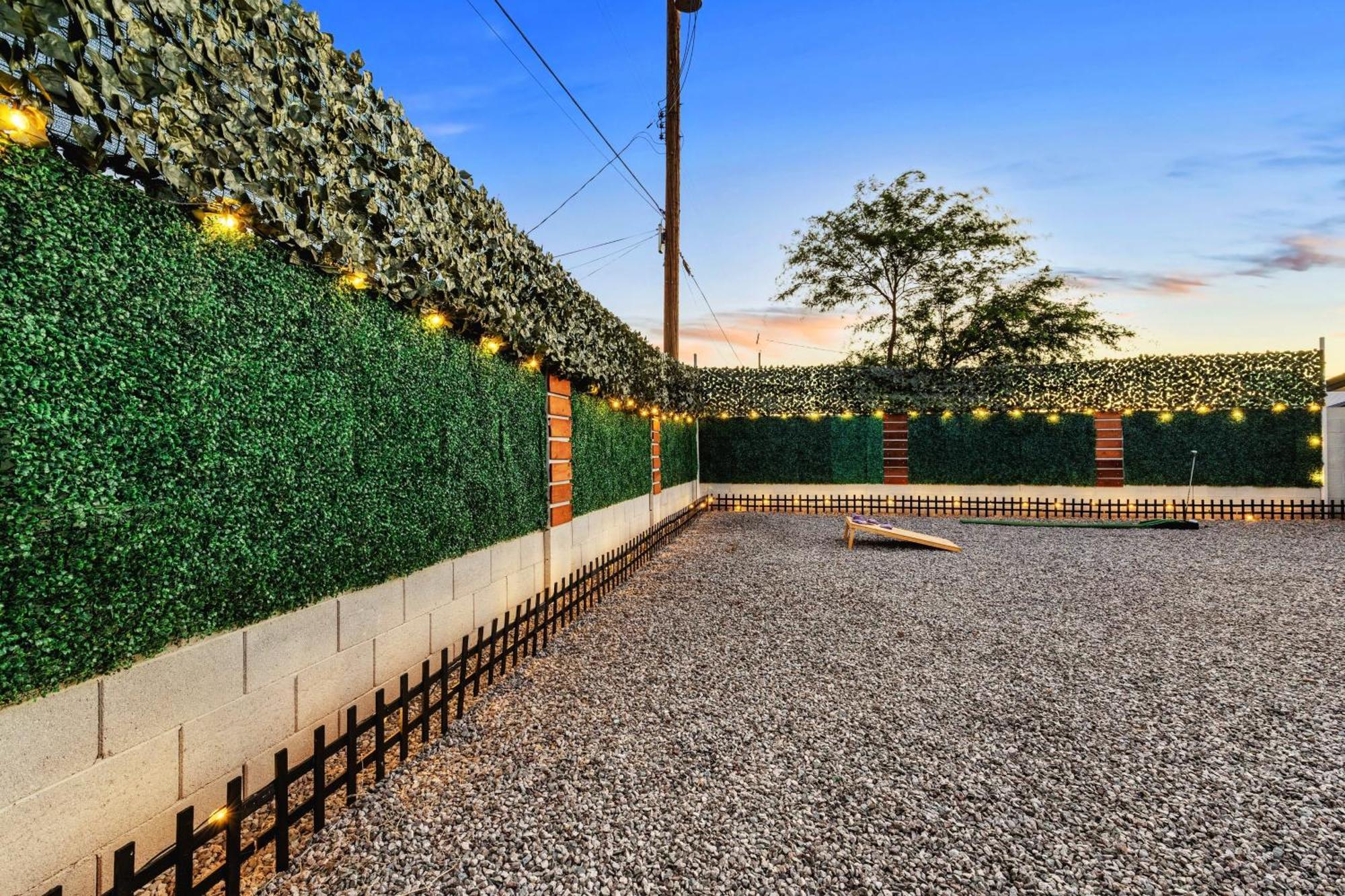 Phoenix Retreat - 2 Bedroom Home With King-Size Bed - 3 Smart Tvs - 10 Min From Airp - Unit A ภายนอก รูปภาพ